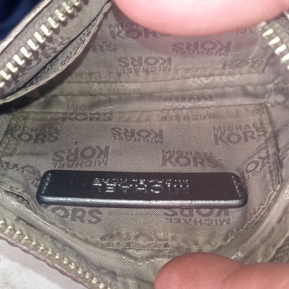 Michael Kors wristlet   *profits from item are donated to help accident victim** - Picture 2 of 6